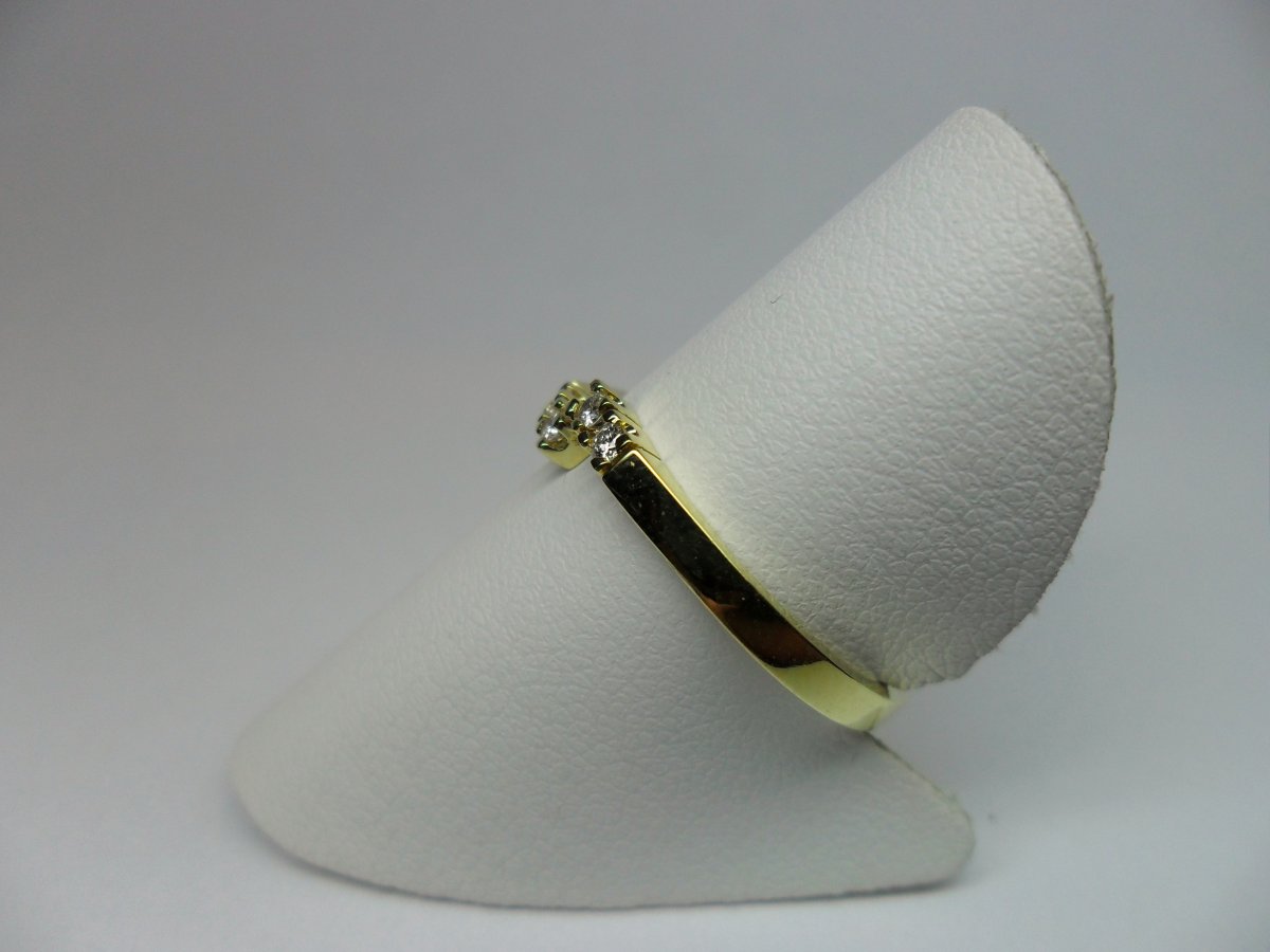 Twisted alliance ring